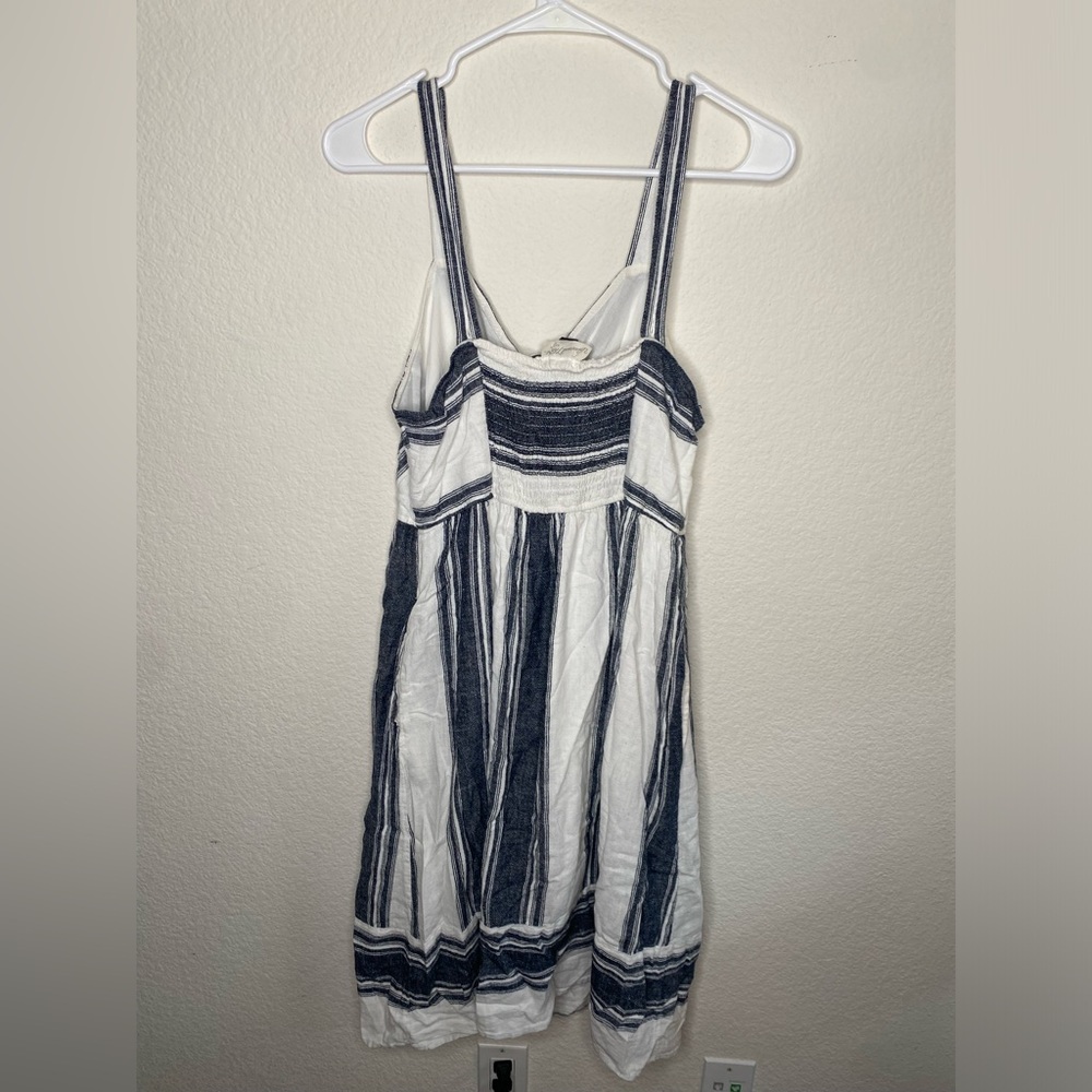 Linen midi dress - Picture 9 of 12